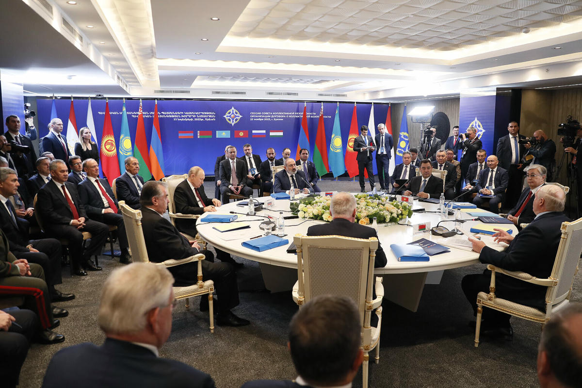 Putin'den KGAÖ'ye Karabağ mesajı